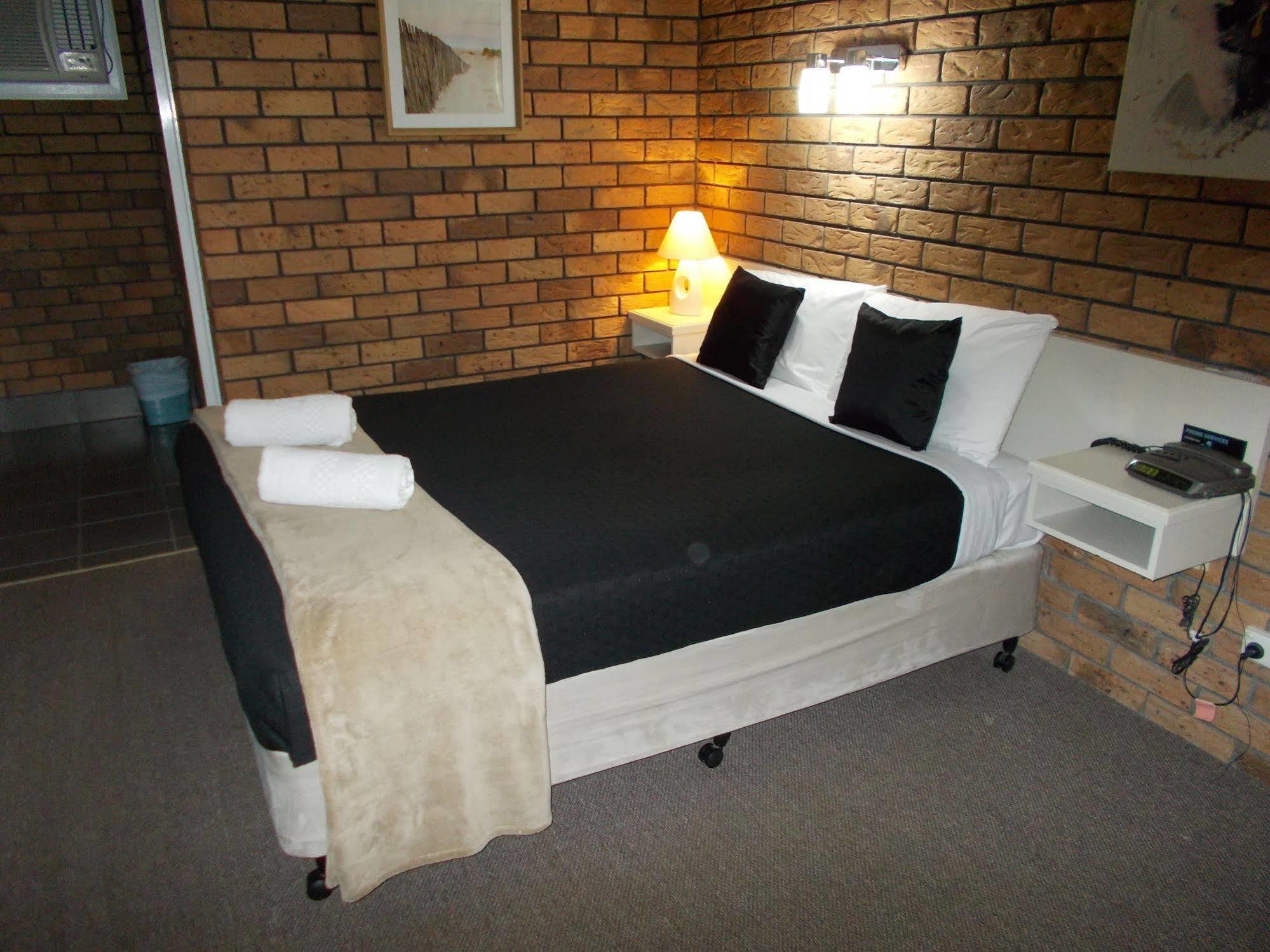 Park House Motor Inn Oakey ภายนอก รูปภาพ